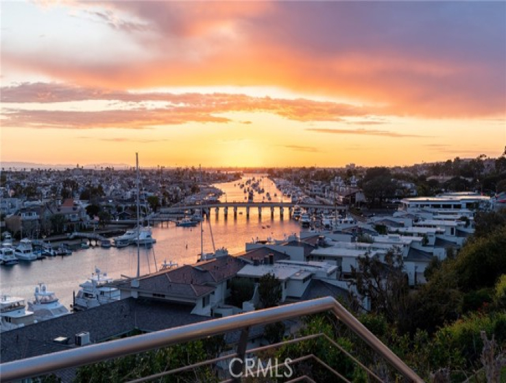 5 Bed Home for Sale in Corona del Mar, California