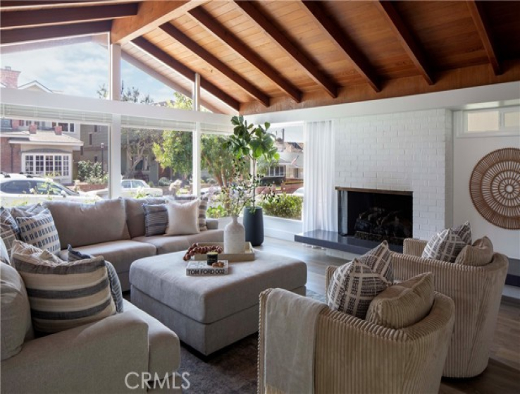 4 Bed Home for Sale in Corona del Mar, California