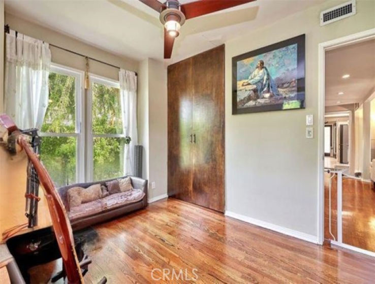 3 Bed Home for Sale in Los Angeles, California