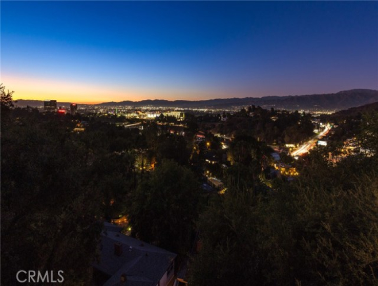 5 Bed Home for Sale in Hollywood Hills, California