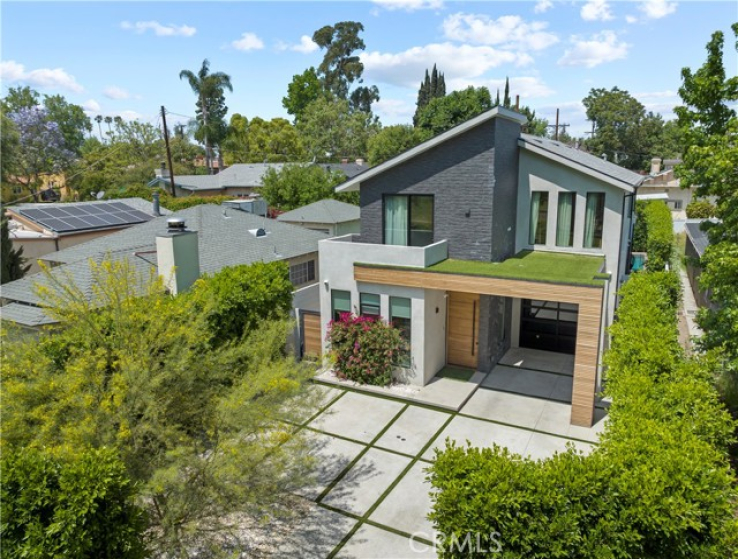 4 Bed Home for Sale in Studio City, California