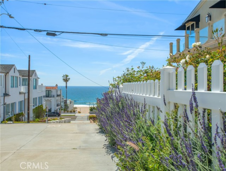 3 Bed Home to Rent in Manhattan Beach, California