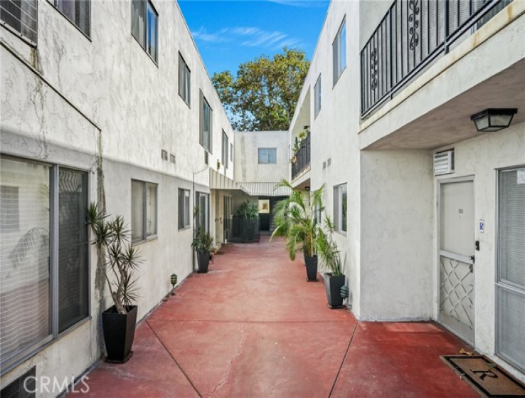  Income Home for Sale in West Hollywood, California