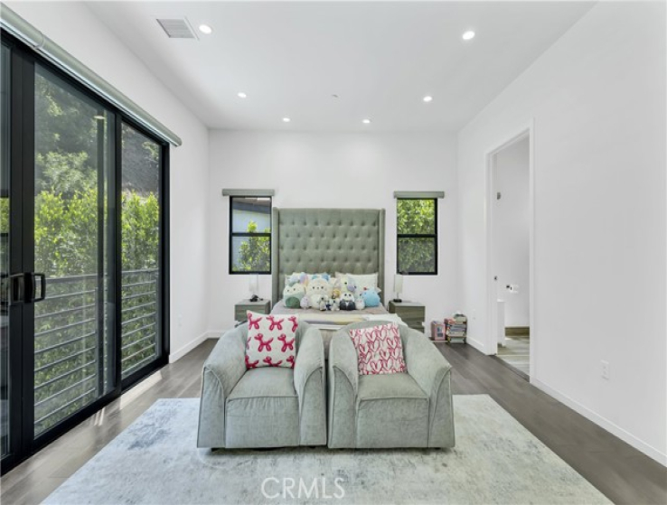 4 Bed Home for Sale in Beverly Hills, California