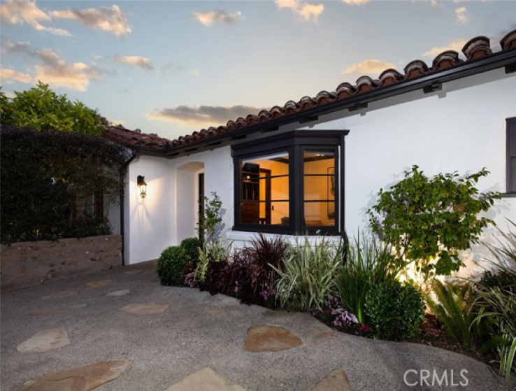 2 Bed Home for Sale in Laguna Beach, California