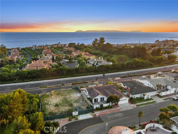 3 Bed Home for Sale in Corona del Mar, California