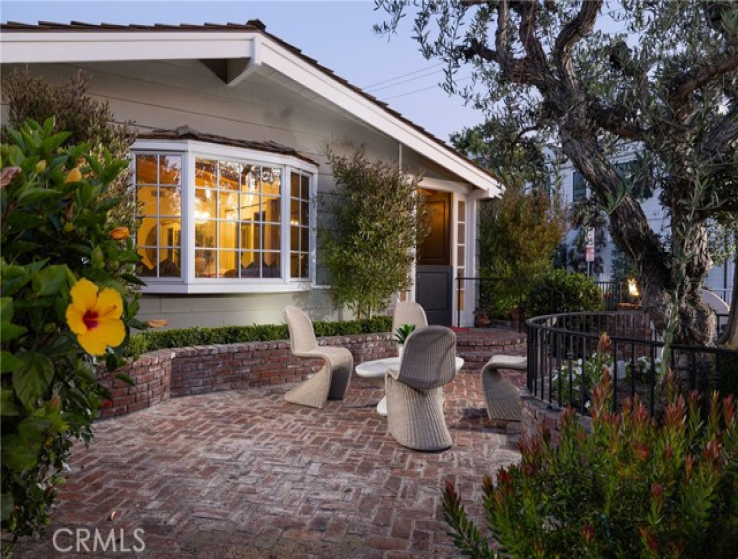 4 Bed Home for Sale in Corona del Mar, California