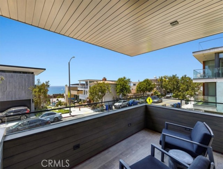 4 Bed Home to Rent in Manhattan Beach, California