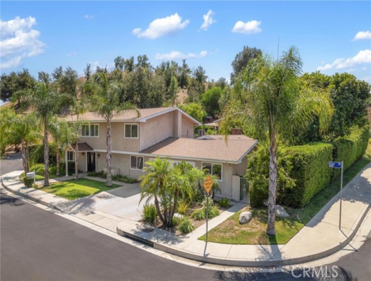 6 Bed Home for Sale in Woodland Hills, California