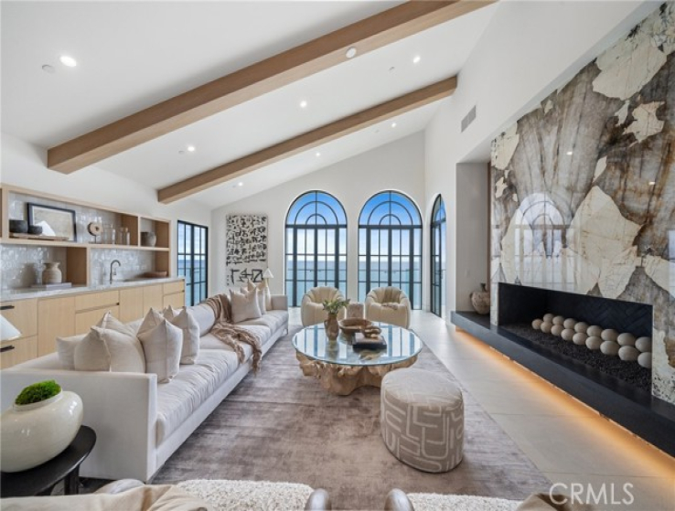 6 Bed Home for Sale in Laguna Beach, California