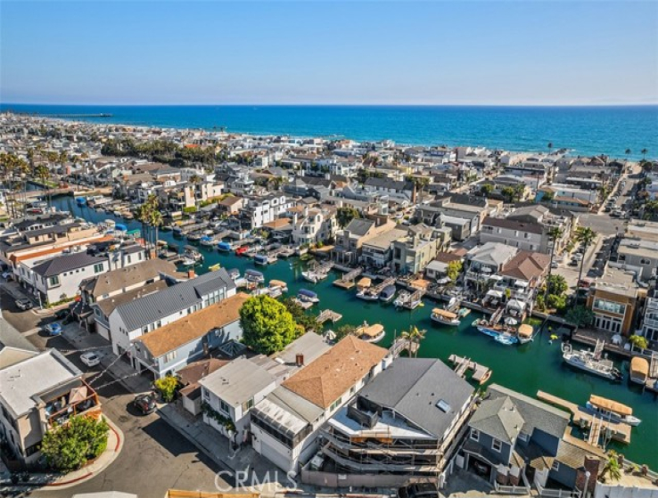 5 Bed Home for Sale in Newport Beach, California