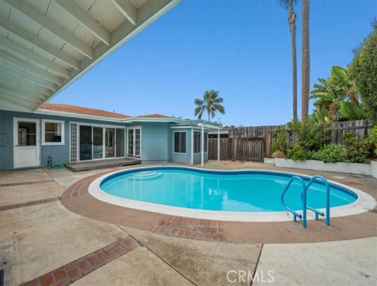 2 Bed Home for Sale in Corona del Mar, California