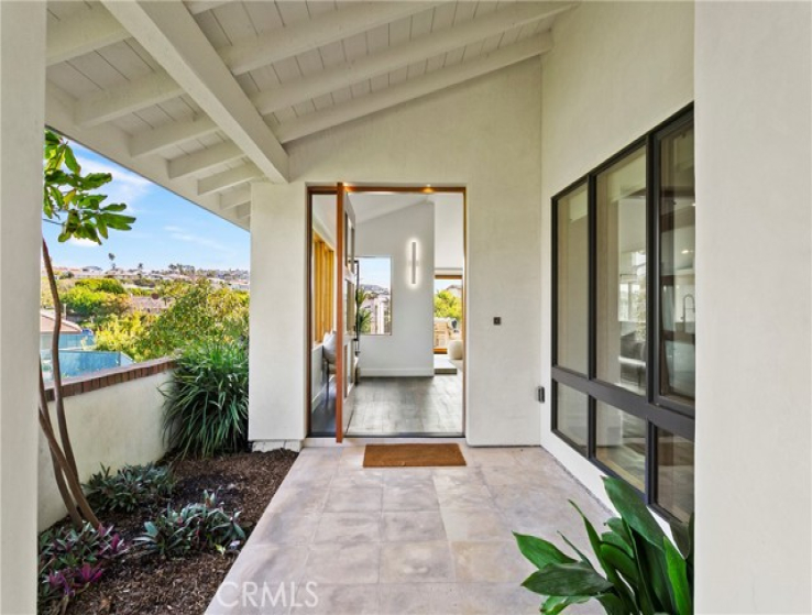 2 Bed Home for Sale in Corona del Mar, California