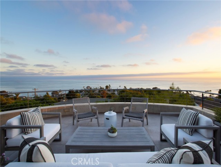 5 Bed Home for Sale in Laguna Beach, California