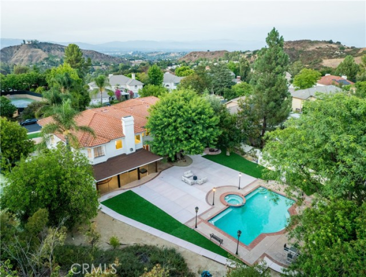 7 Bed Home for Sale in Calabasas, California