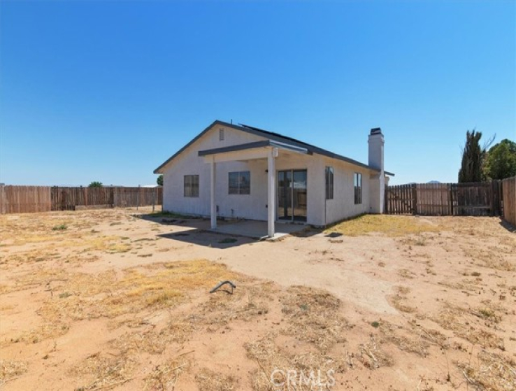 3 Bed Home to Rent in California City, California