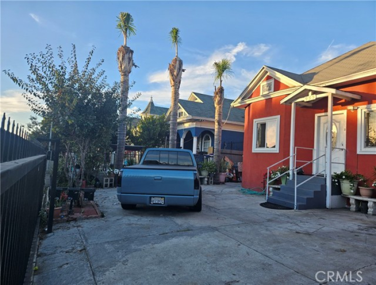  Income Home for Sale in Los Angeles, California