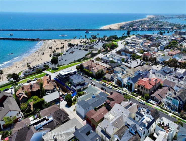 2 Bed Home for Sale in Corona del Mar, California