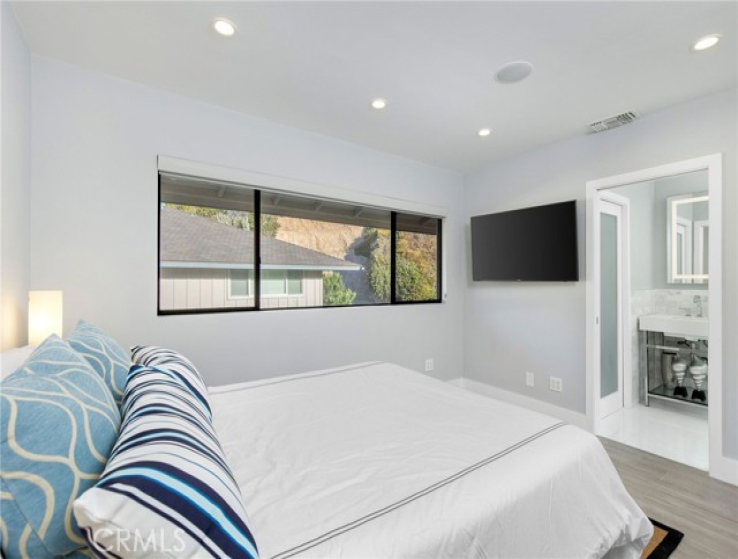 2 Bed Home for Sale in Laguna Beach, California