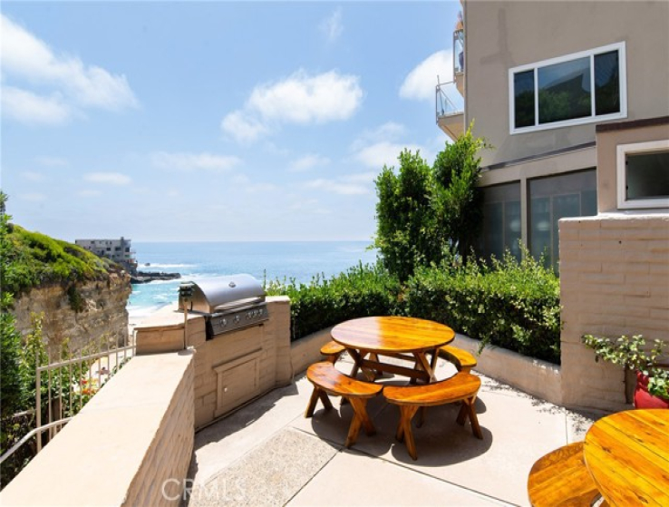 2 Bed Home for Sale in Laguna Beach, California