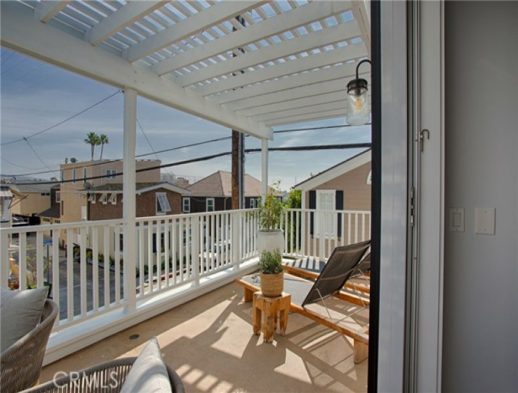 3 Bed Home to Rent in Newport Beach, California