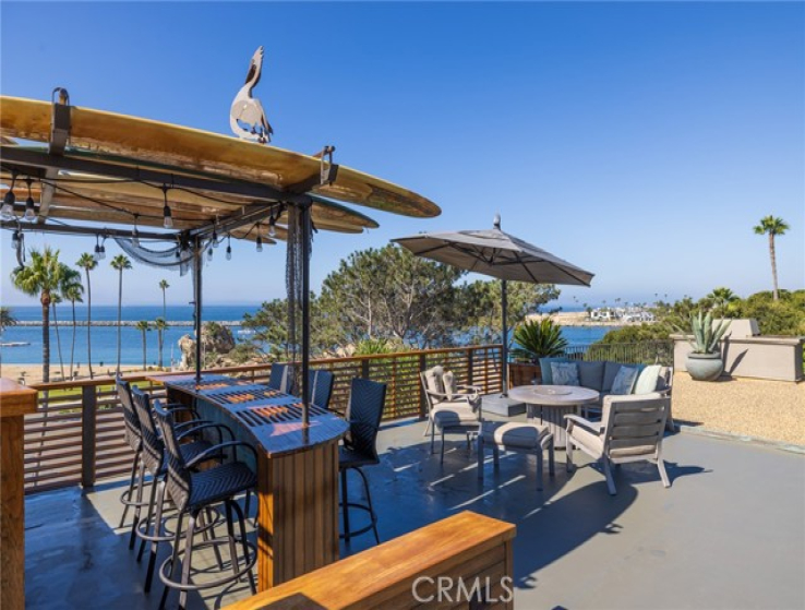 4 Bed Home to Rent in Corona del Mar, California