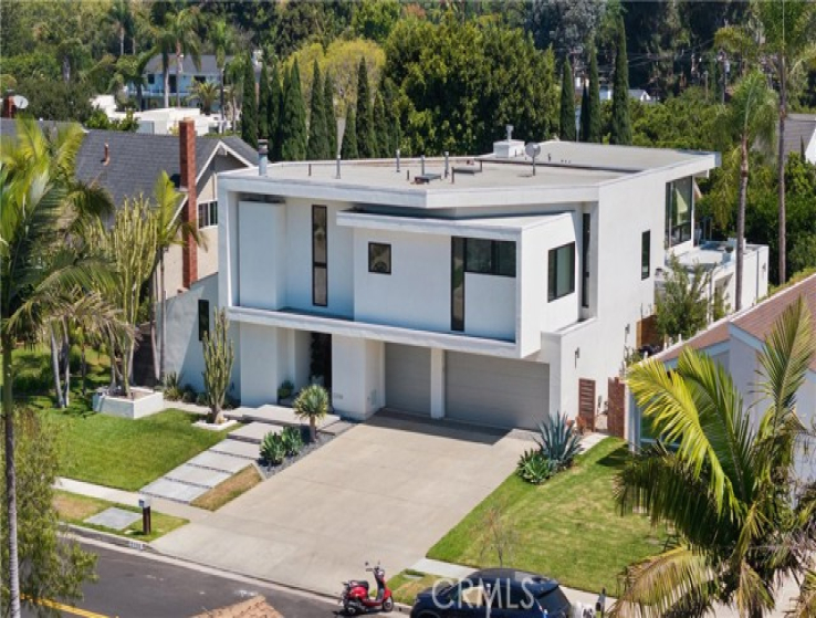 4 Bed Home for Sale in Newport Beach, California