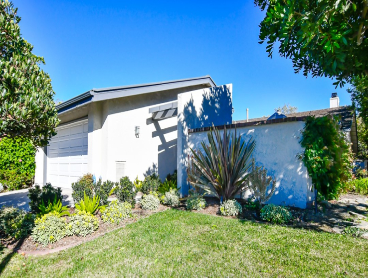 3 Bed Home for Sale in Corona del Mar, California