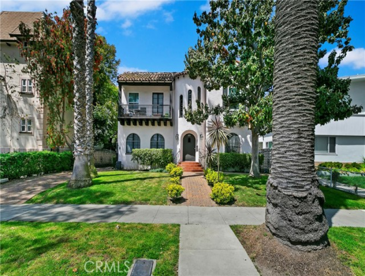  Income Home for Sale in Beverly Hills, California