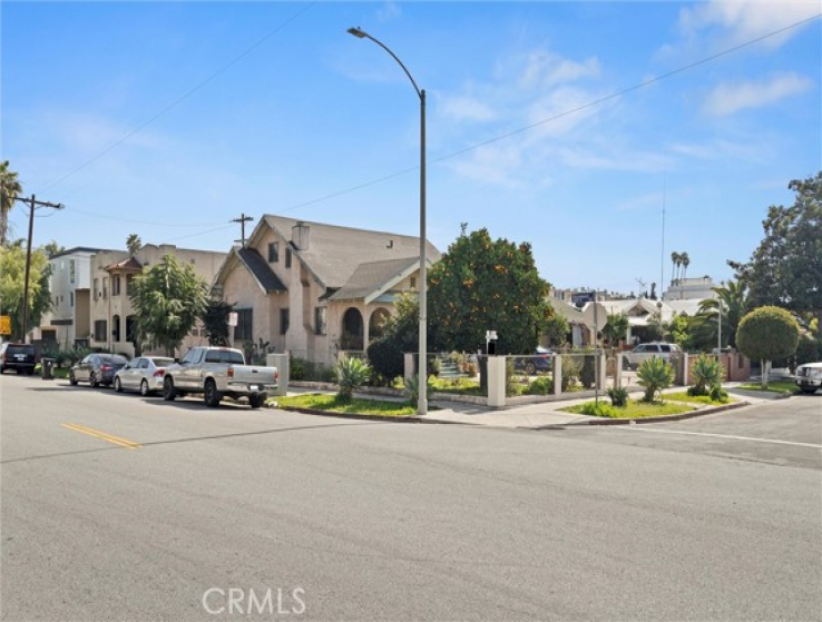  Income Home for Sale in Los Angeles, California