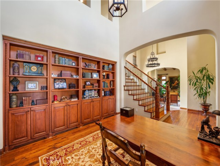 6 Bed Home for Sale in Calabasas, California