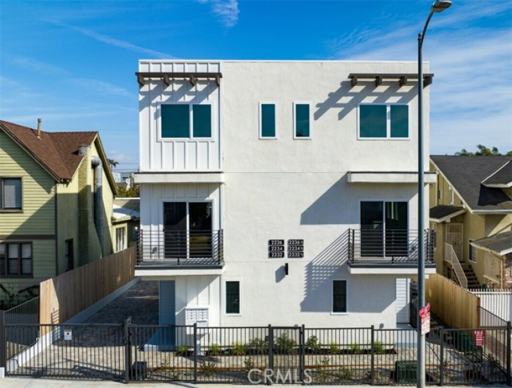  Income Home for Sale in Los Angeles, California