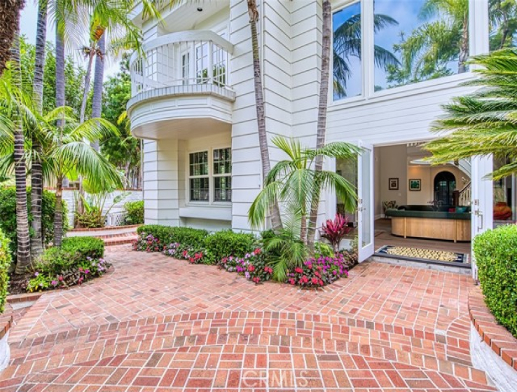 3 Bed Home for Sale in Newport Beach, California