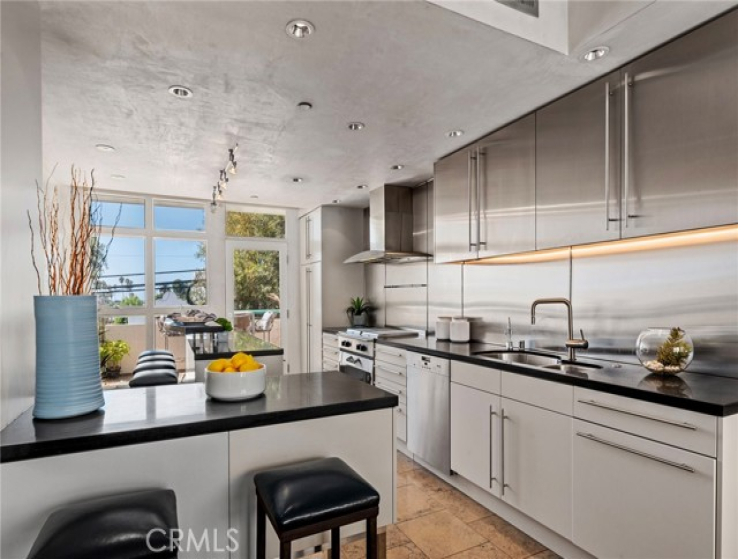 3 Bed Home for Sale in Santa Monica, California