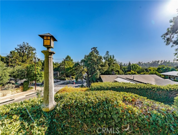 6 Bed Home for Sale in Pasadena, California