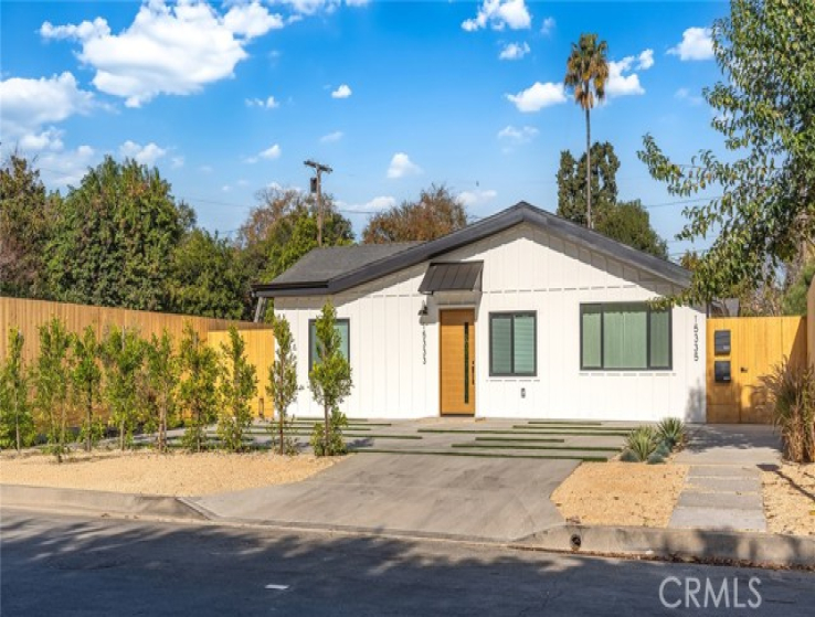 3 Bed Home to Rent in Van Nuys, California