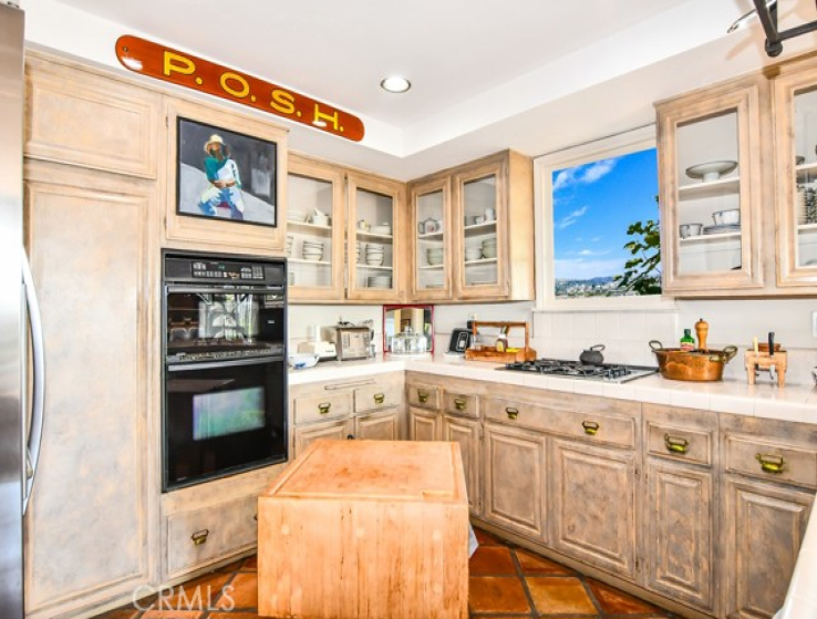 2 Bed Home for Sale in Corona del Mar, California