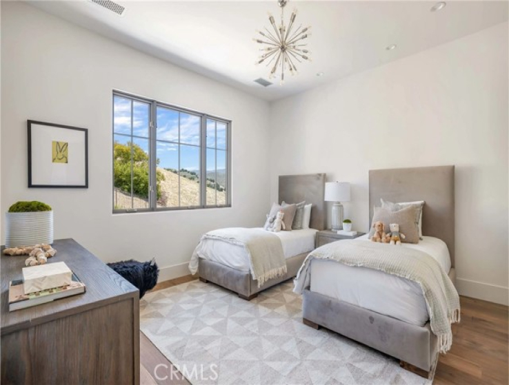 6 Bed Home for Sale in Calabasas, California