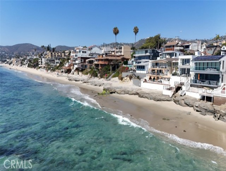 4 Bed Home to Rent in Laguna Beach, California