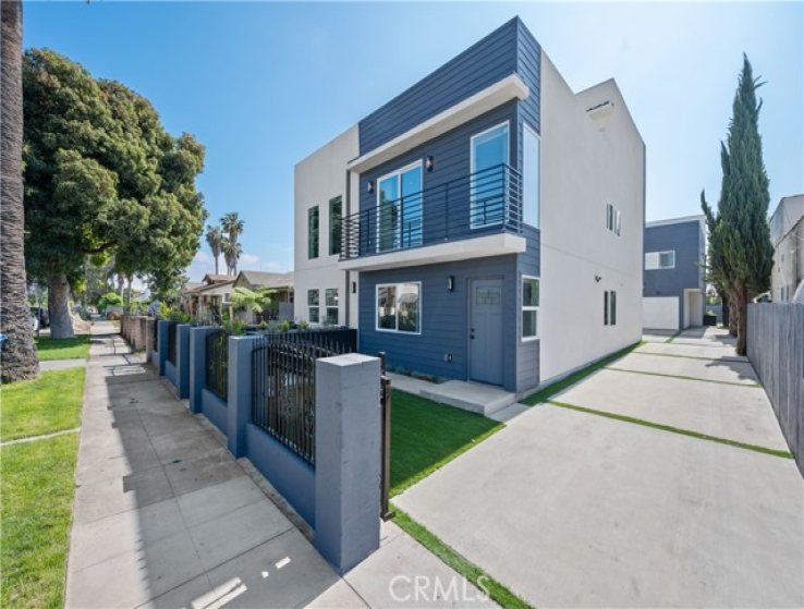  Income Home for Sale in Los Angeles, California