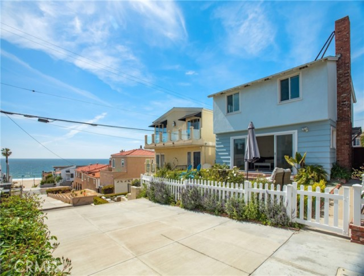 3 Bed Home to Rent in Manhattan Beach, California