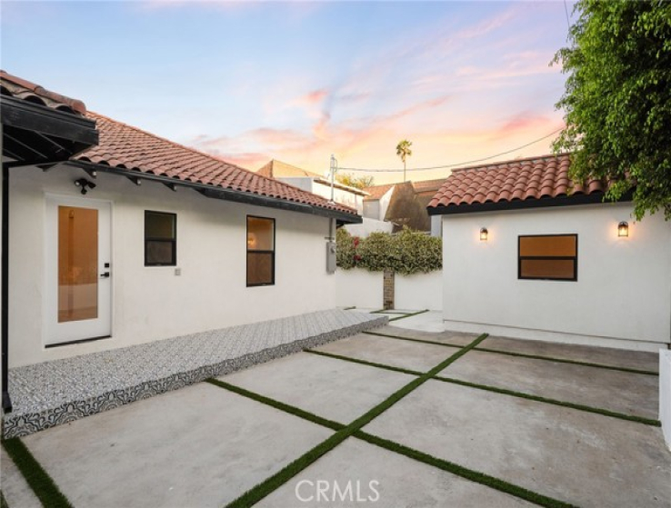 5 Bed Home for Sale in Los Angeles, California