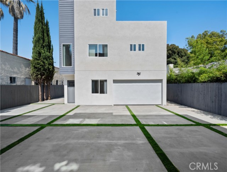  Income Home for Sale in Los Angeles, California