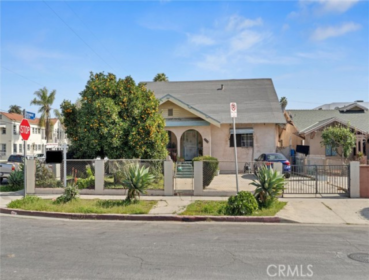  Income Home for Sale in Los Angeles, California