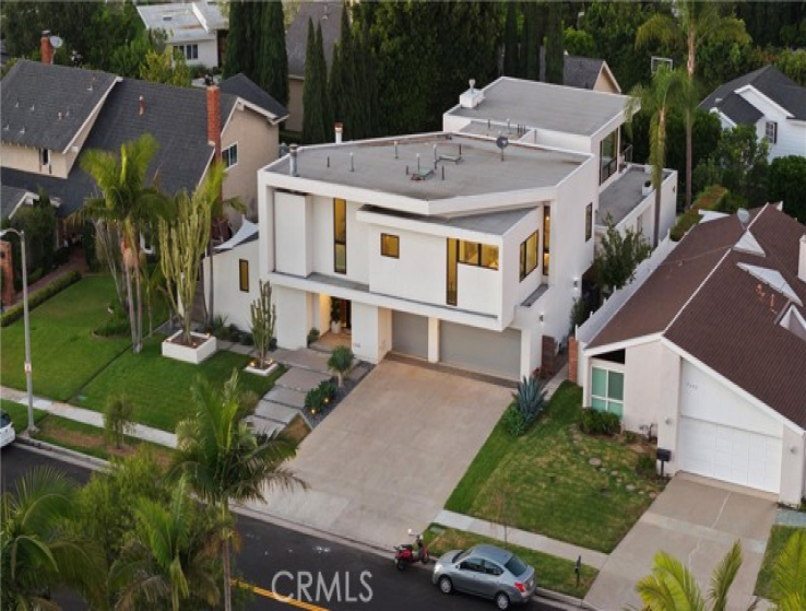 4 Bed Home for Sale in Newport Beach, California