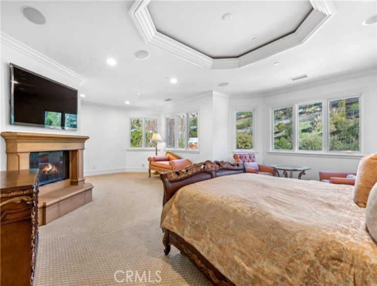 6 Bed Home for Sale in Calabasas, California