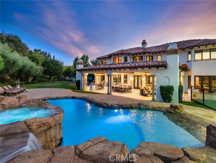 6 Bed Home for Sale in Calabasas, California