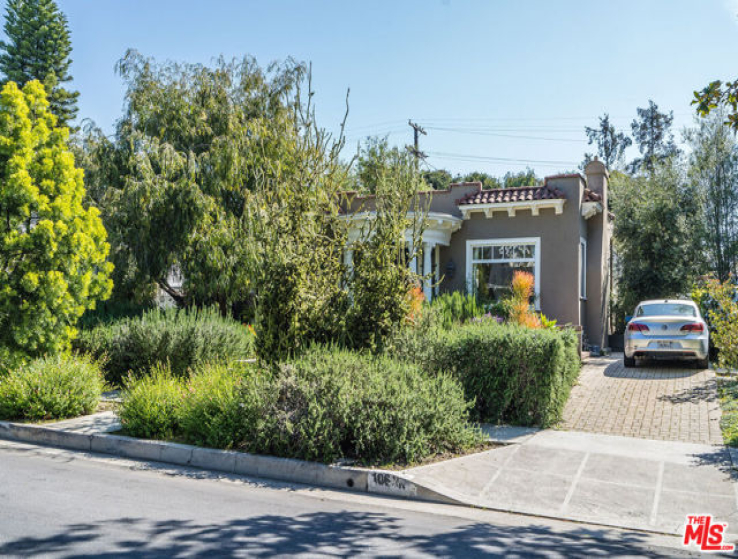 3 Bed Home for Sale in Los Angeles, California