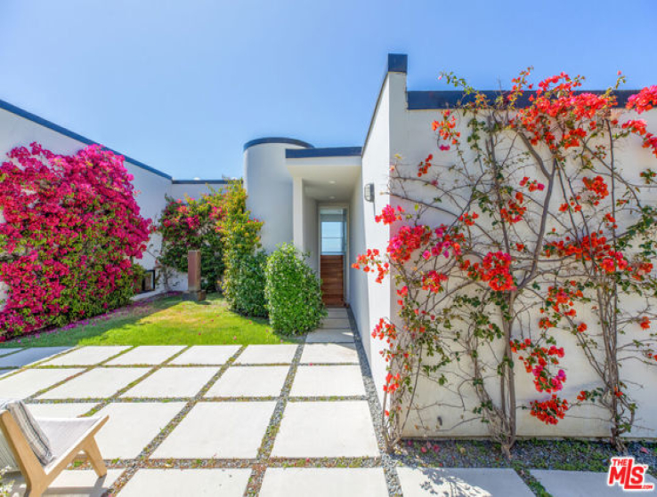 4 Bed Home for Sale in Malibu, California