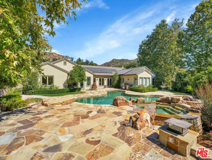 5 Bed Home for Sale in Agoura Hills, California